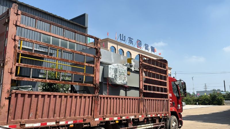 金日發(fā)貨！3立方平流式溶氣氣浮機助力水產(chǎn)加工污水處理 (2).JPG